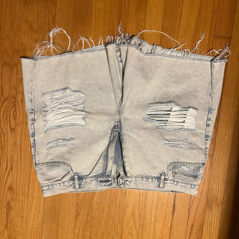 American Eagle mom shorts